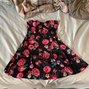 Floral print dress size M